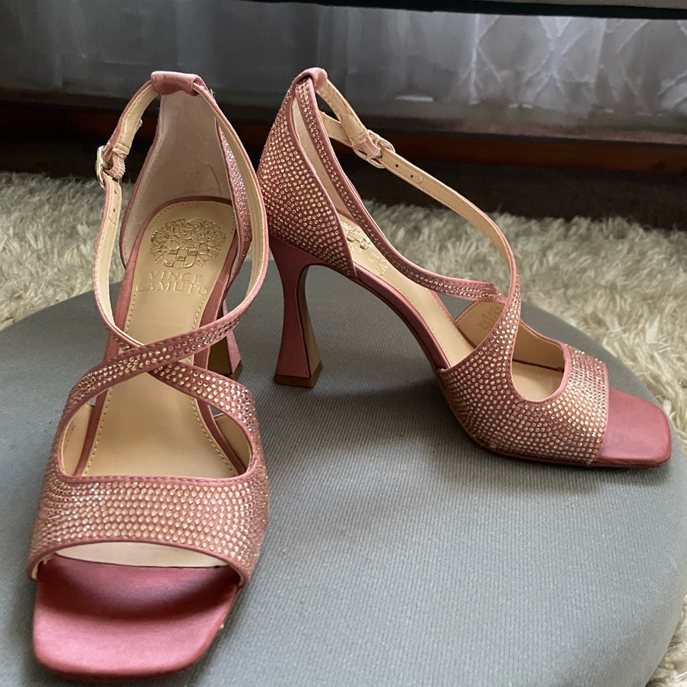VINCE CAMUTO pink amethyst high heel sandals Size 6